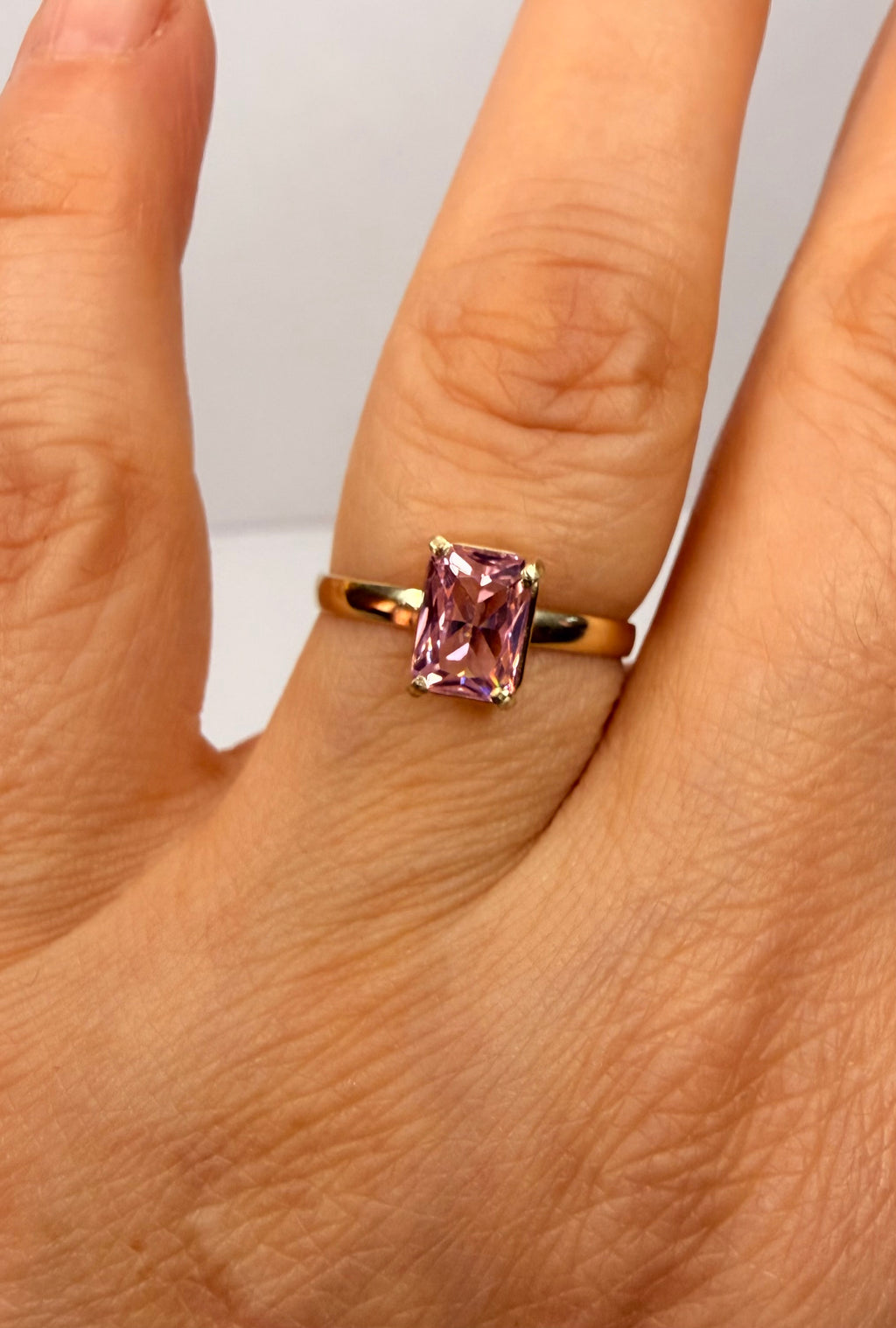 14k Yellow Gold Natural Pink Sapphire