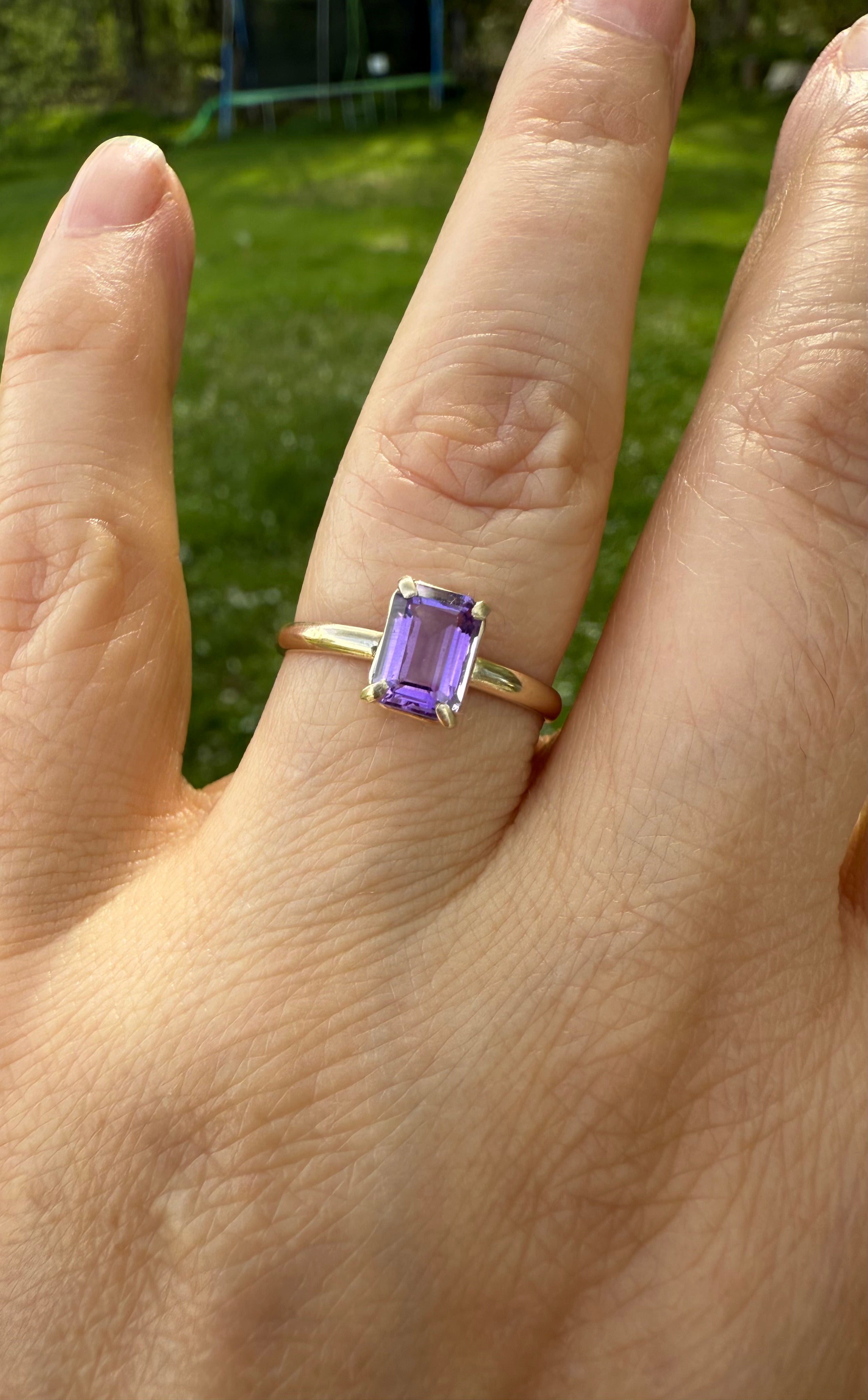 14k Yellow Gold Amethyst Ring