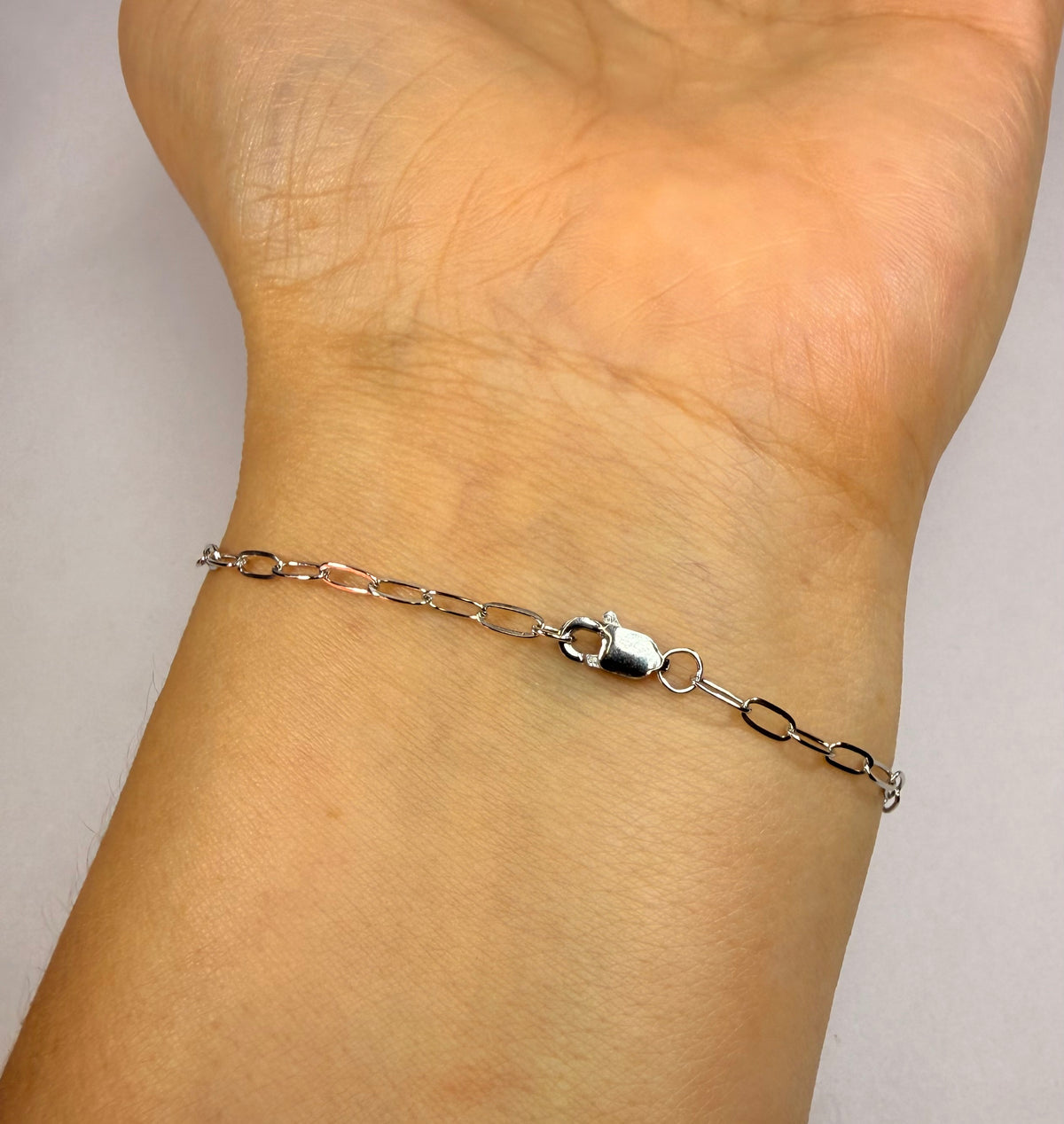 10k White Gold Paperclip Chain Bracelet (7 Inch, 2.1mm)