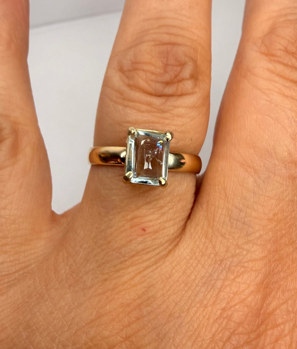 14k Yellow Gold Natural Aquamarine Ring Size 7