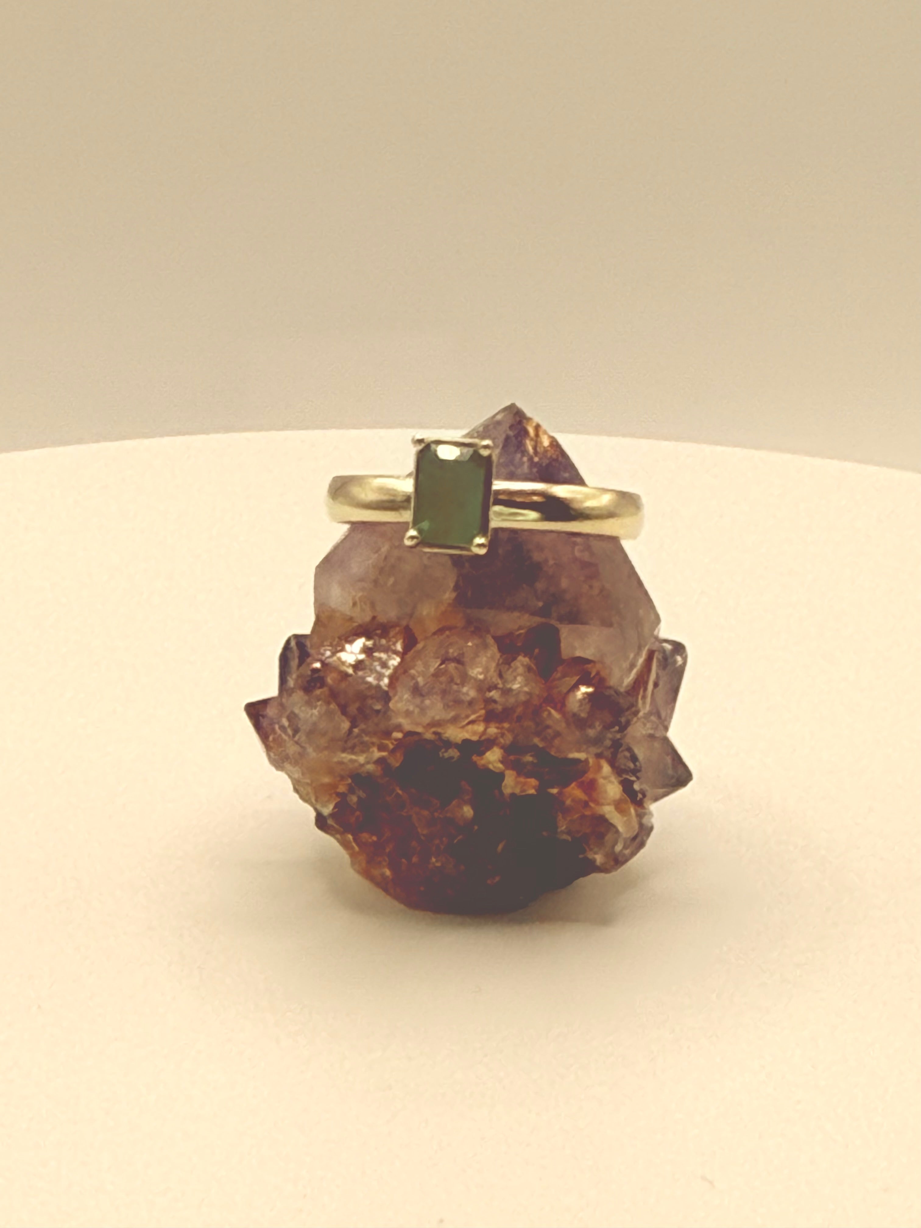 14k Yellow Gold Natural Columbian Emerald Ring