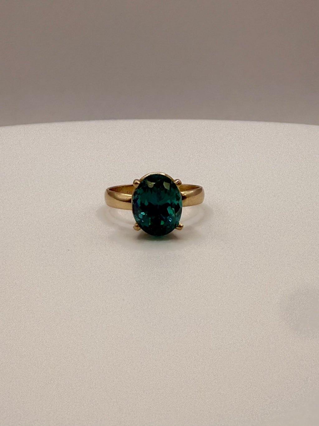 14k Yellow Gold Natural Bi-Colored Blue/Green Sapphire Ring