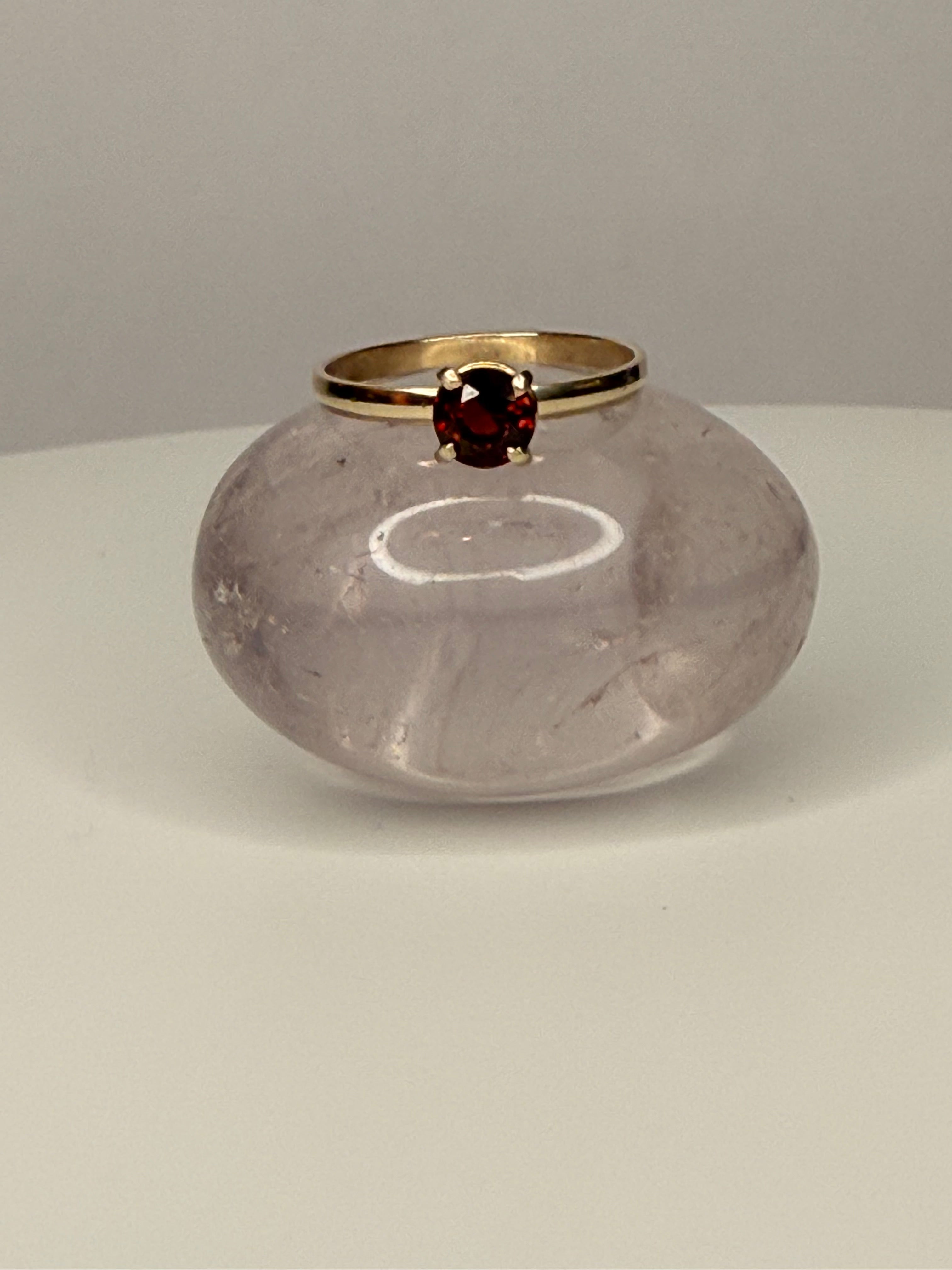 14k Yellow Gold 3/4ct Garnet Ring Size 6