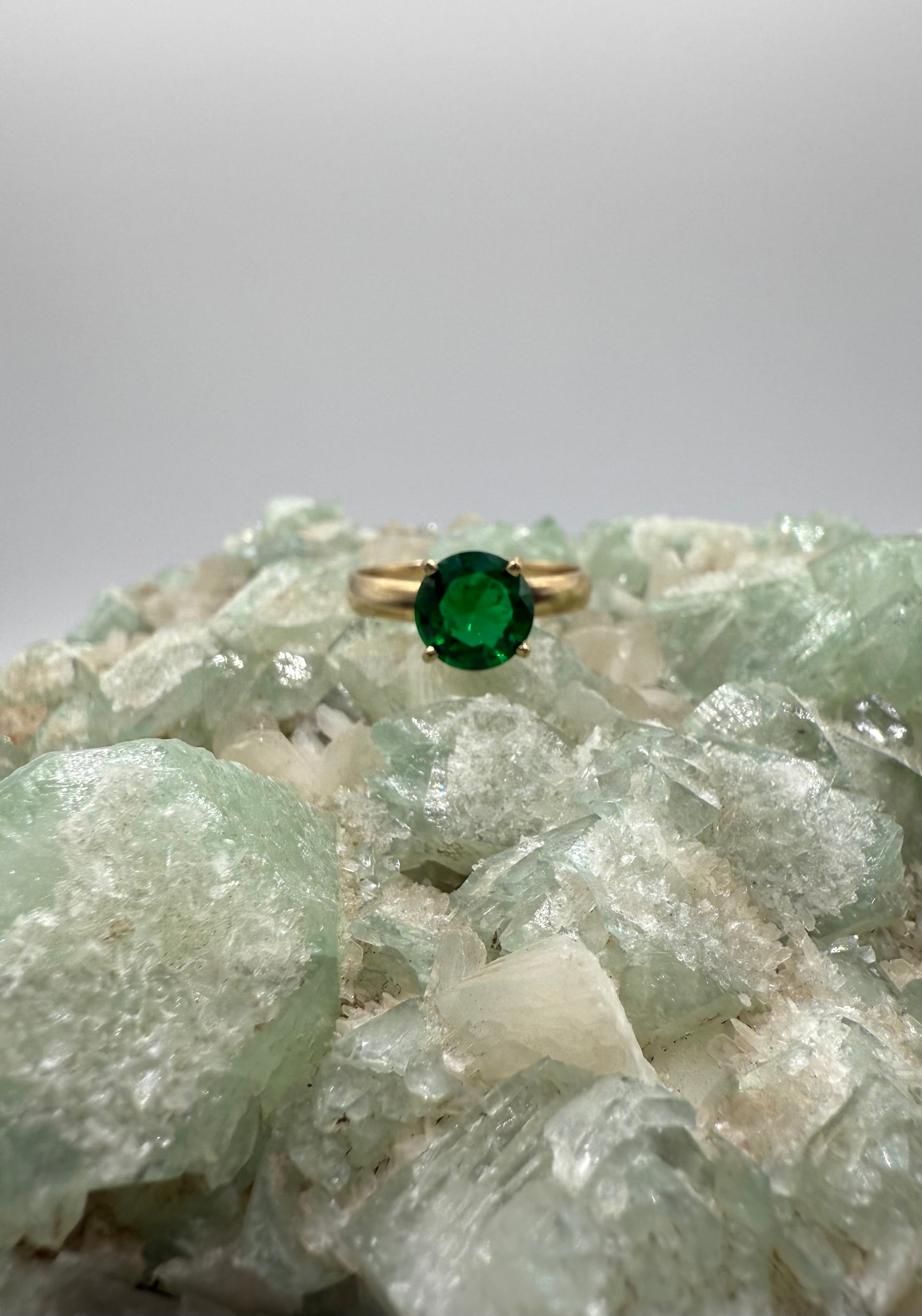 14k Yellow Gold Natural Emerald Ring