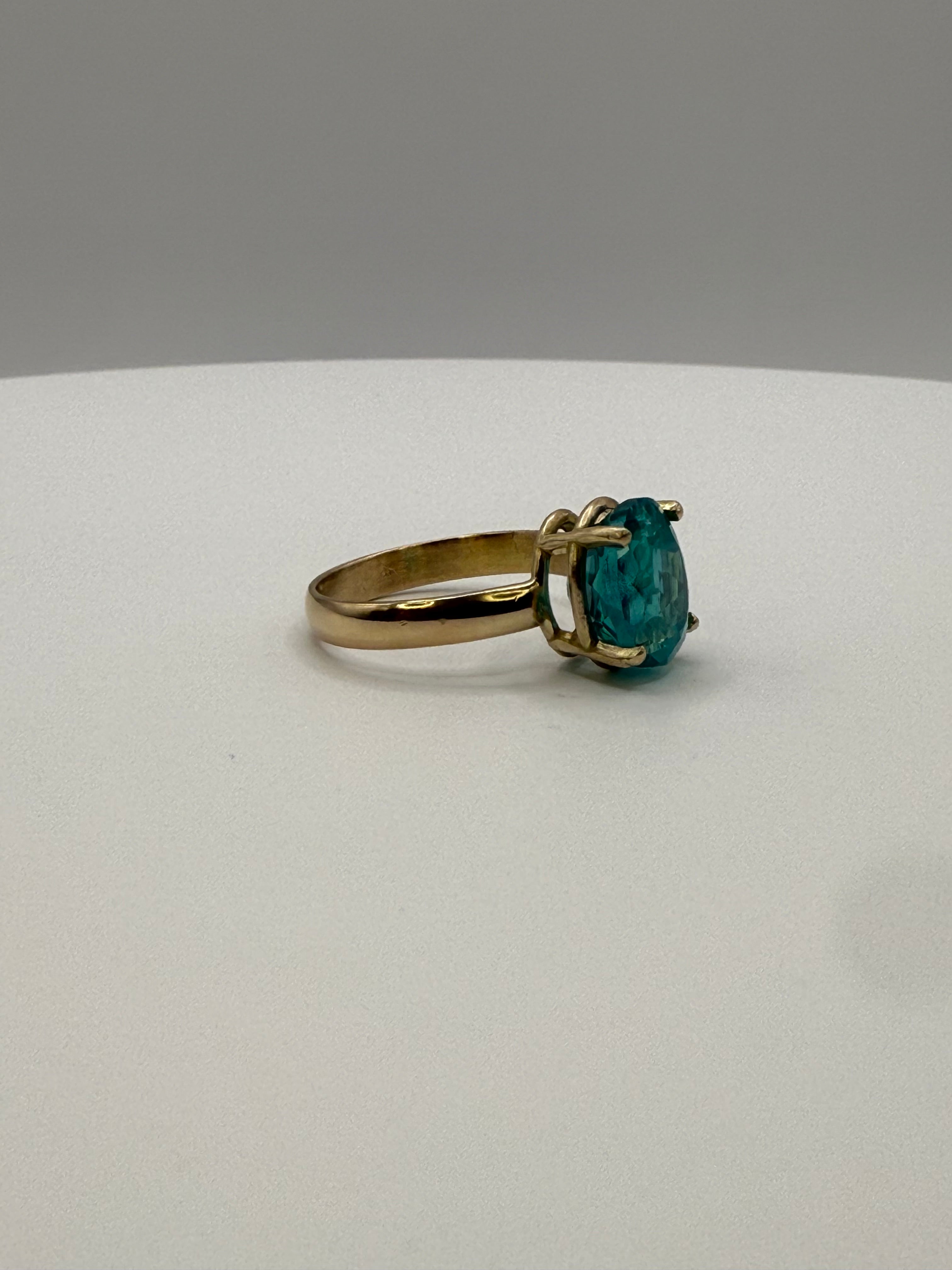 14k Yellow Gold Natural Bi-Colored Blue/Green Sapphire Ring