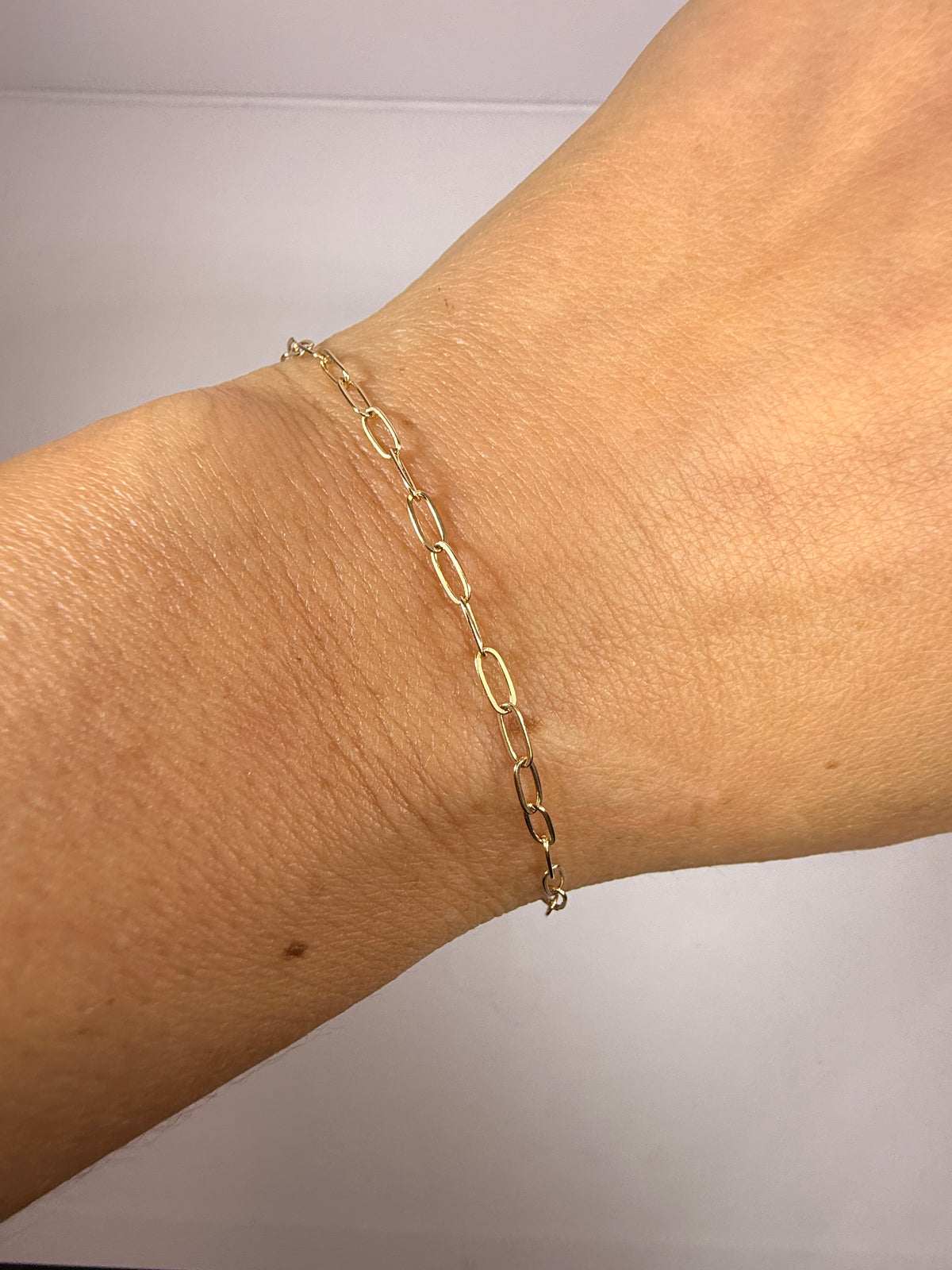 10k Yellow Gold Paperclip Chain Bracelet (7 Inch, 2.1mm)