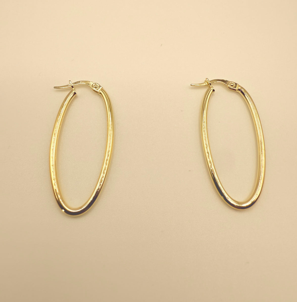 14k Yellow Gold Elongated Oval Tube Hoop Earrings (35mm x 6mm)