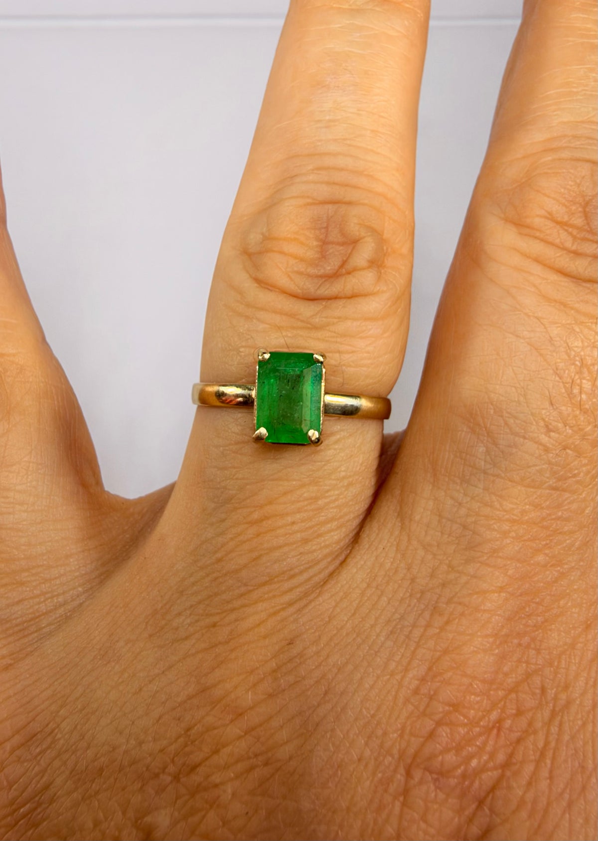 14k Yellow Gold Natural Emerald Ring