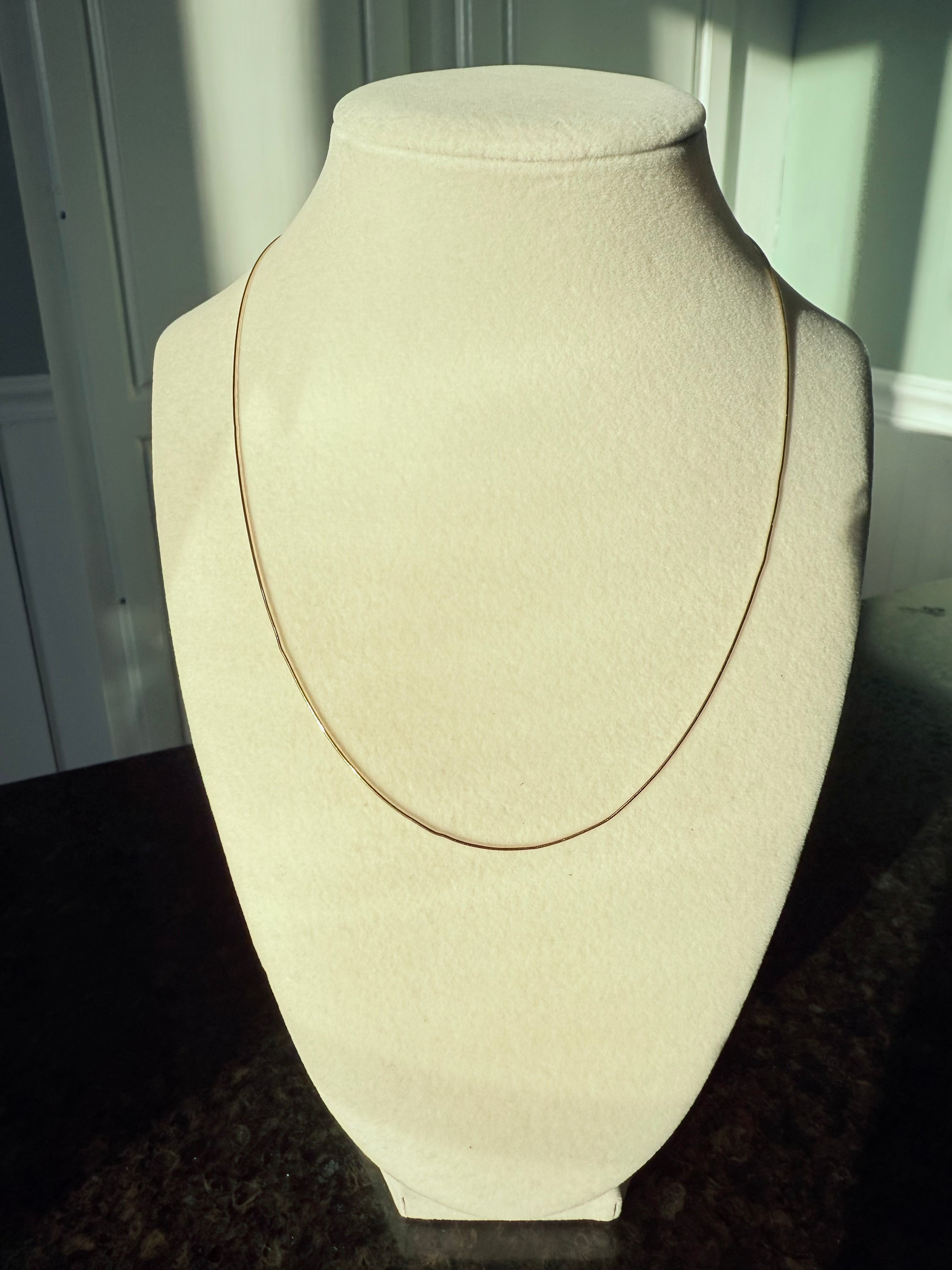 14k Seamed Snake Chain 18"