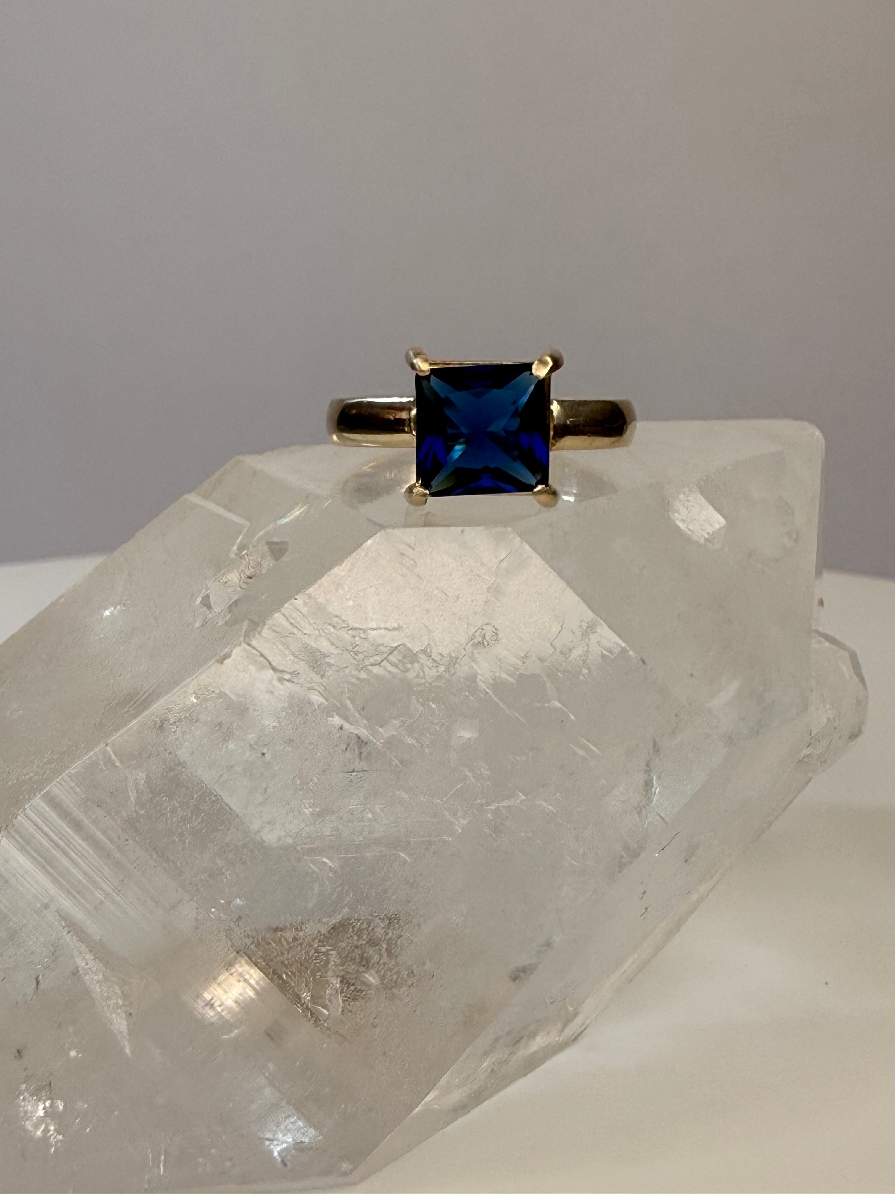 14k Yellow Gold Natural princess Cut Sapphire Ring
