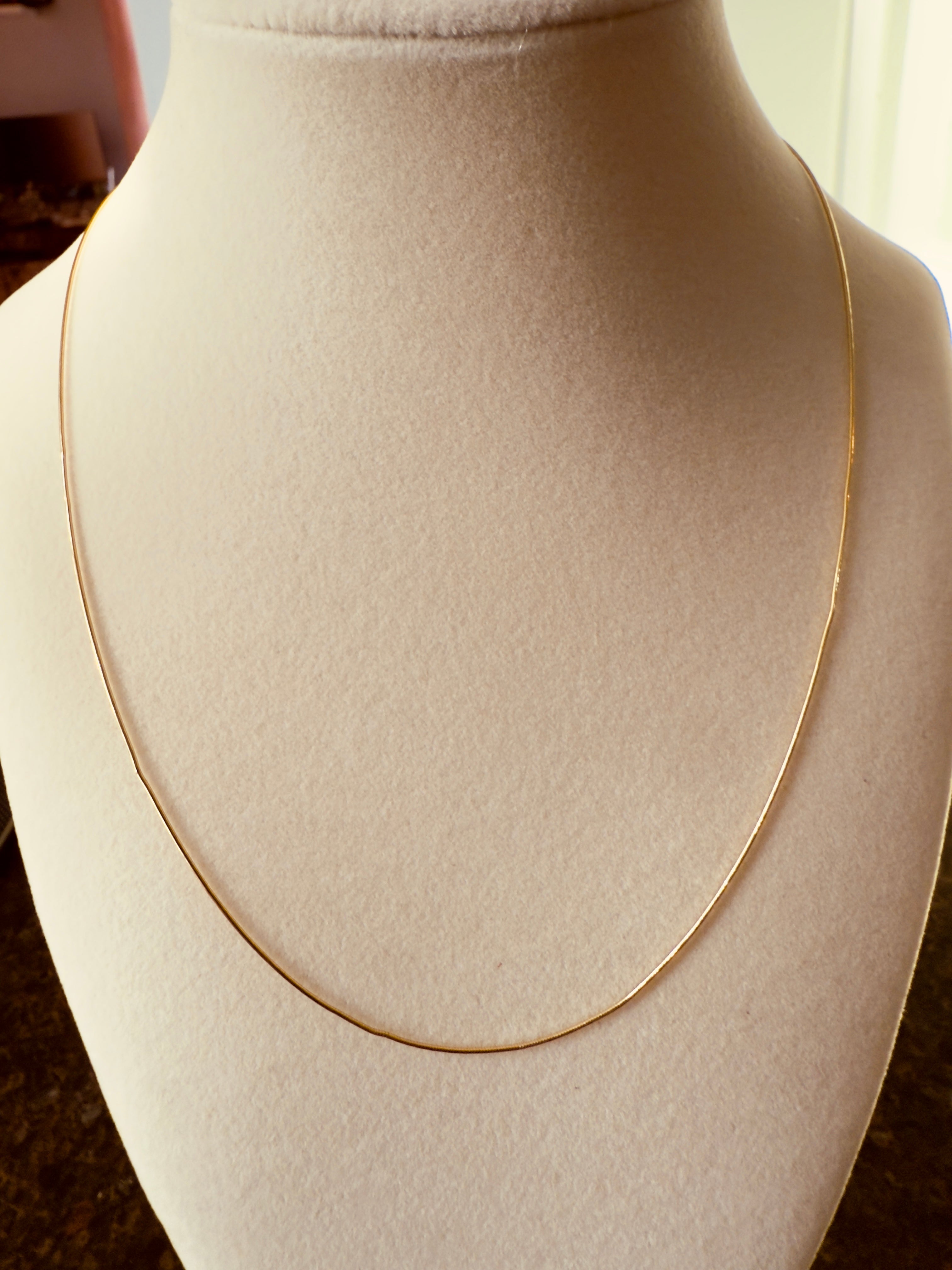 14k Seamed Snake Chain 18"
