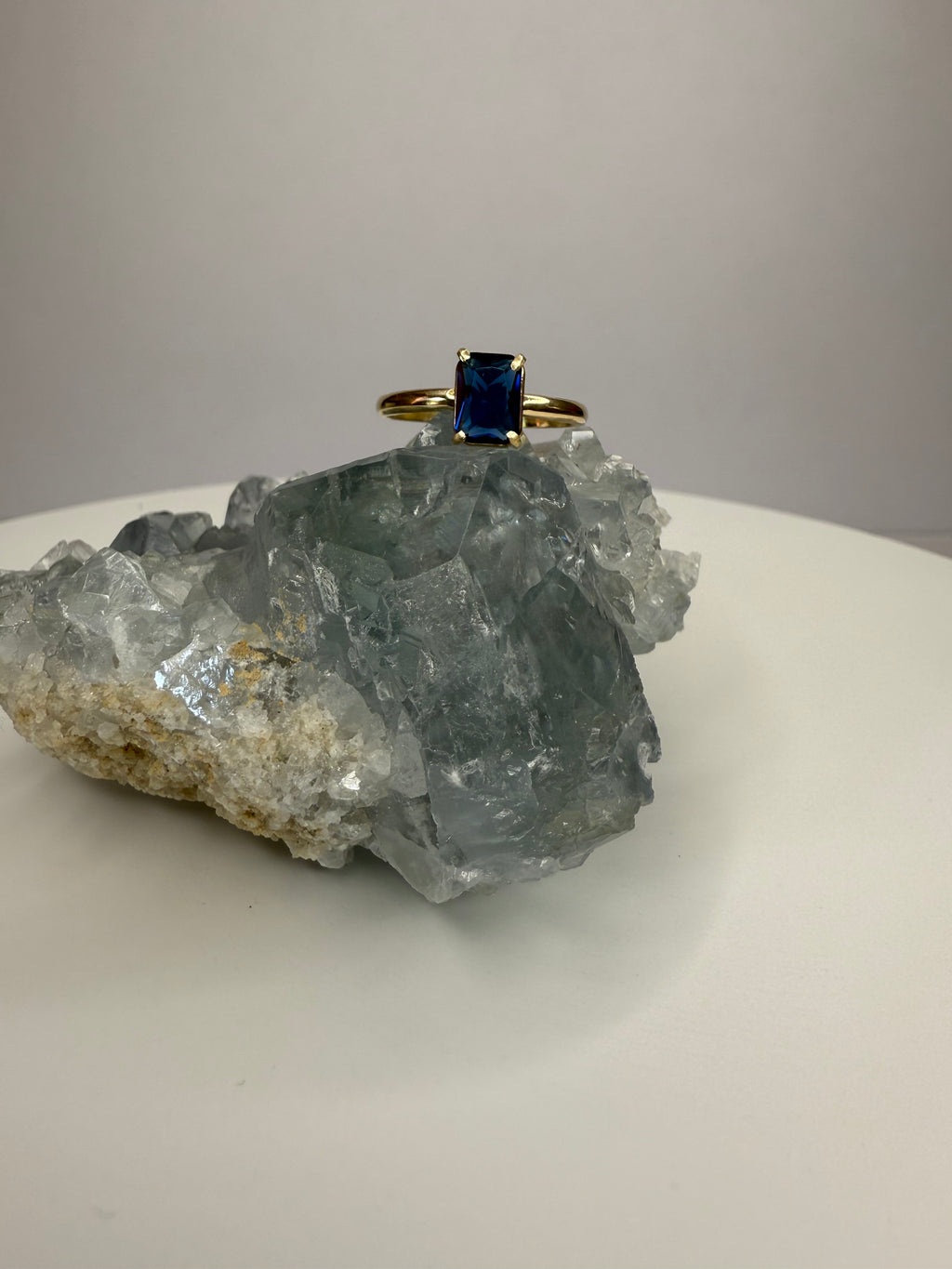 14k Yellow Gold Natural Sapphire Ring