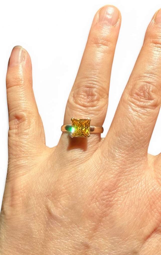 14k Yellow Gold Ceylon Yellow Sapphire Princess Cut Ring
