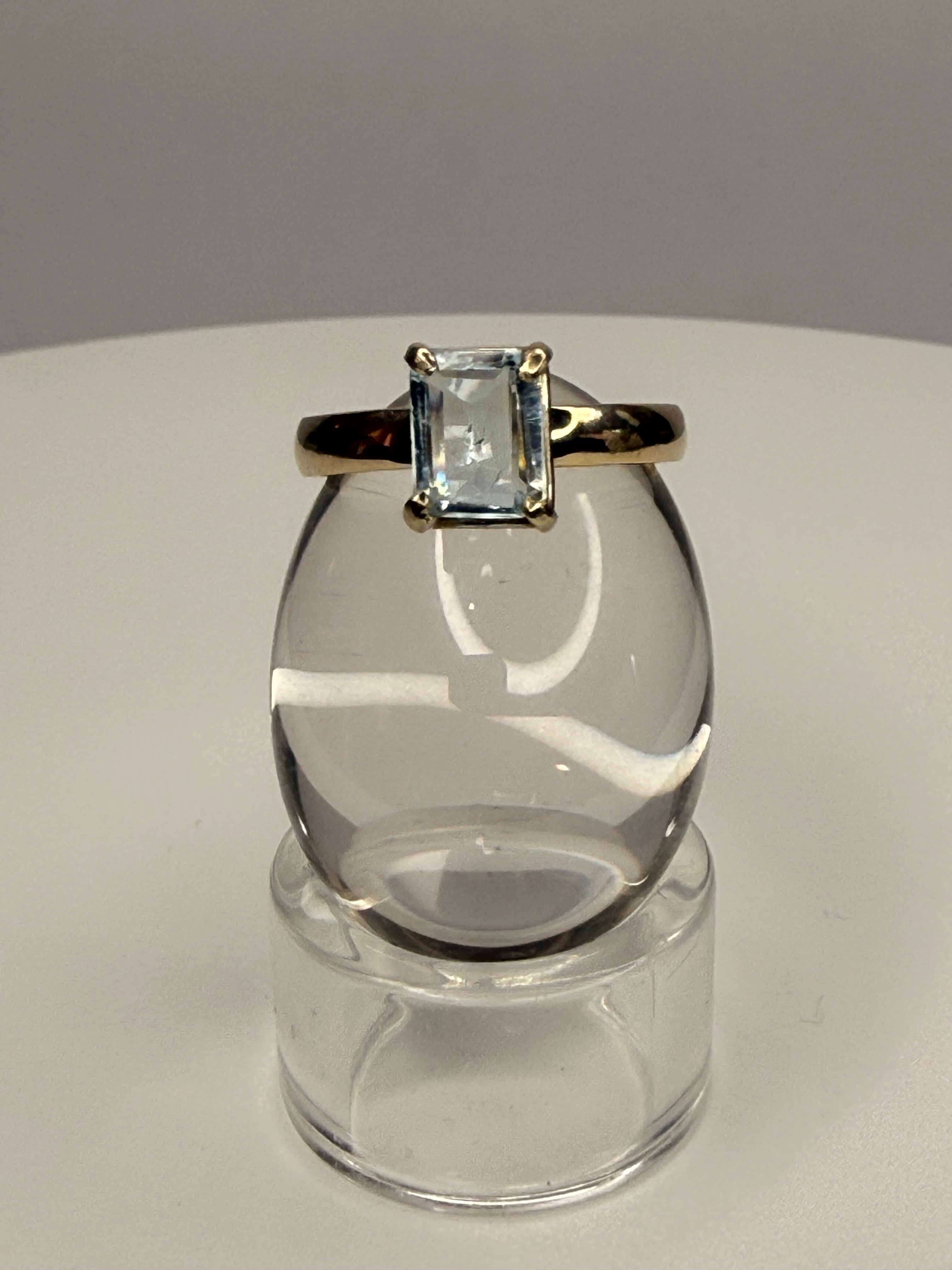 14k Yellow Gold Natural Aquamarine Ring Size 7