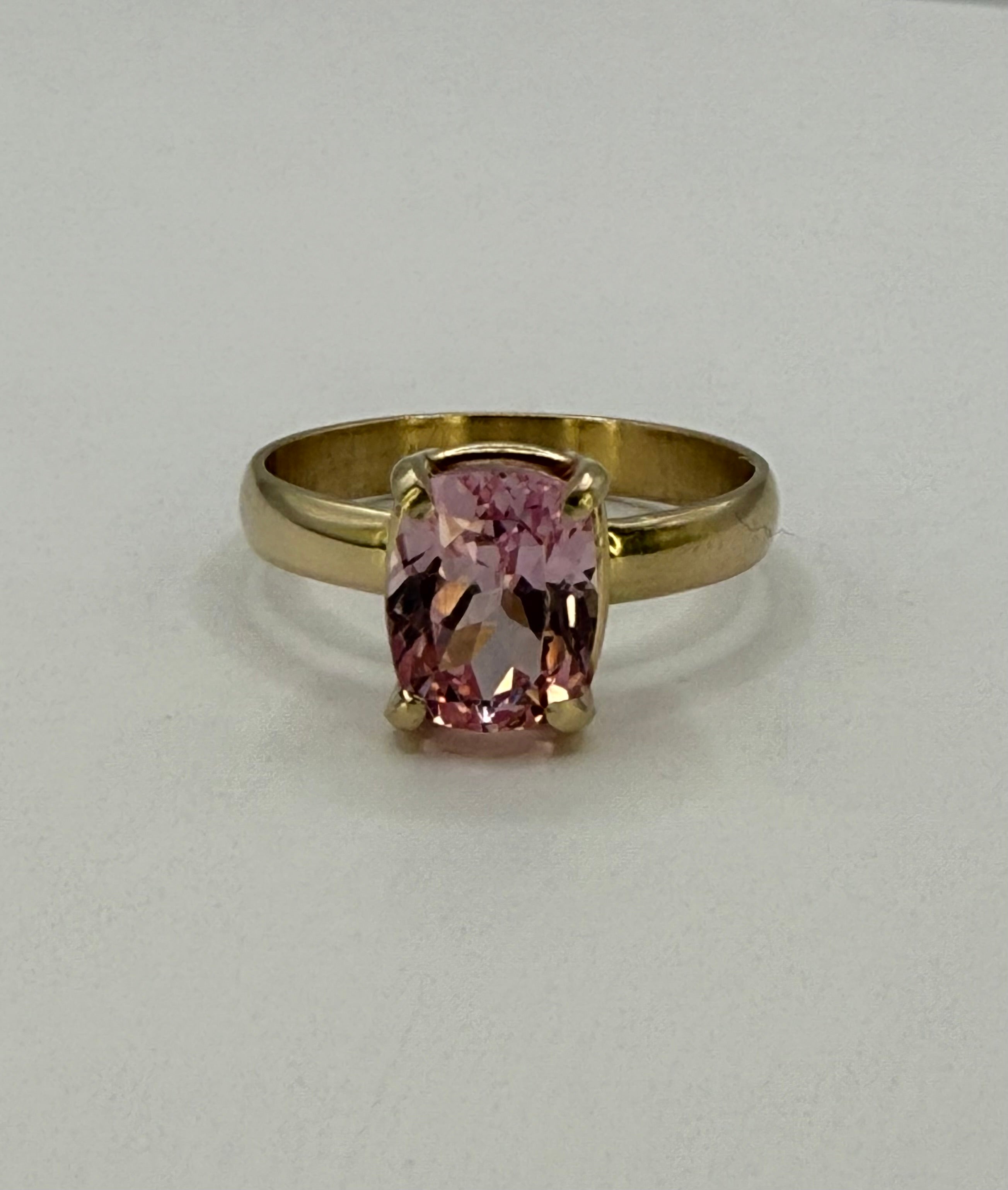 14k Yellow Gold Ceylon Peach Sapphire Ring