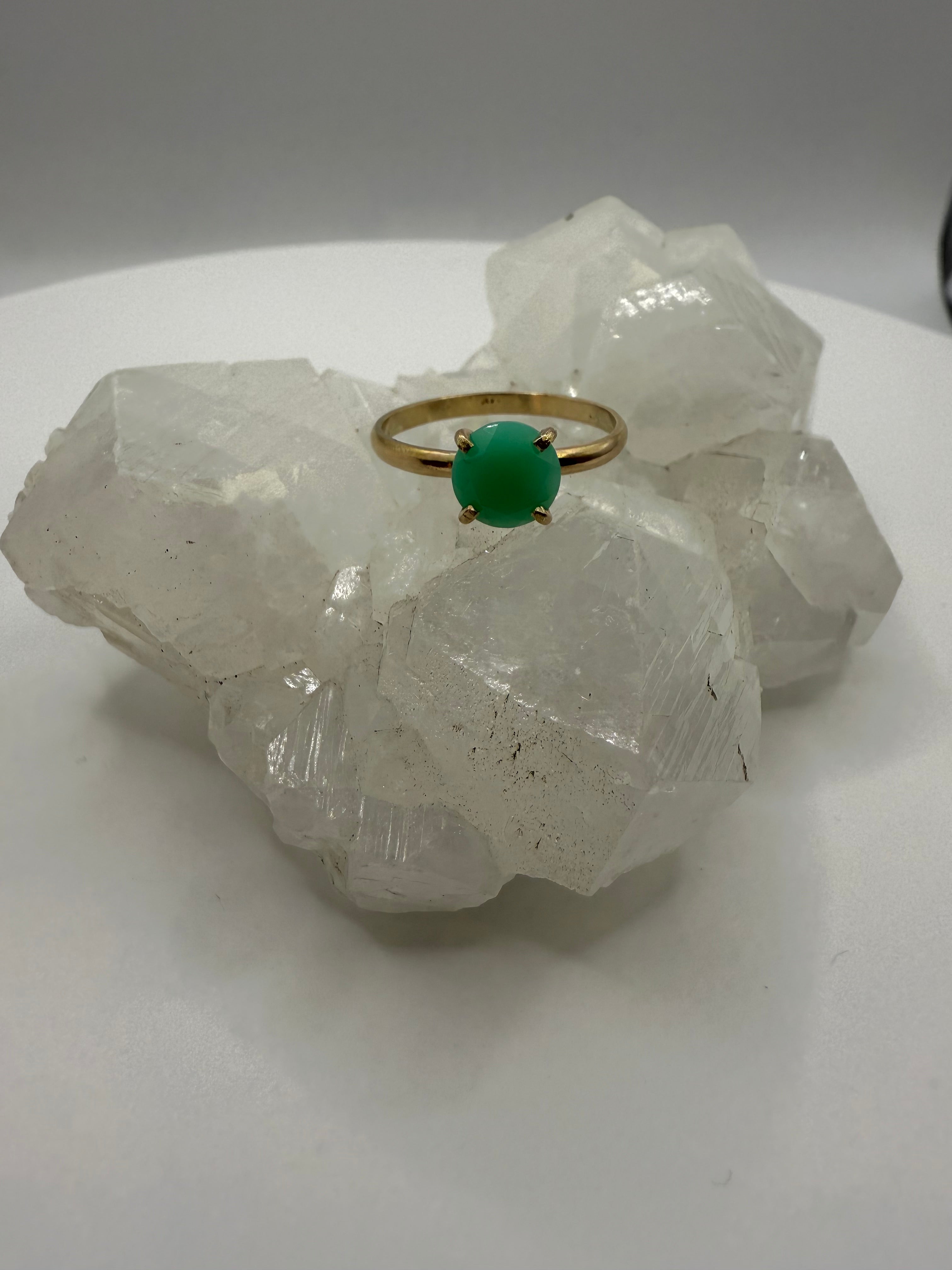 14k Yellow Gold Chrysoprase Ring