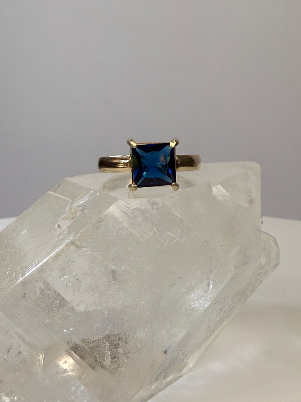 14k Yellow Gold Natural Princess Cut Sapphire Ring