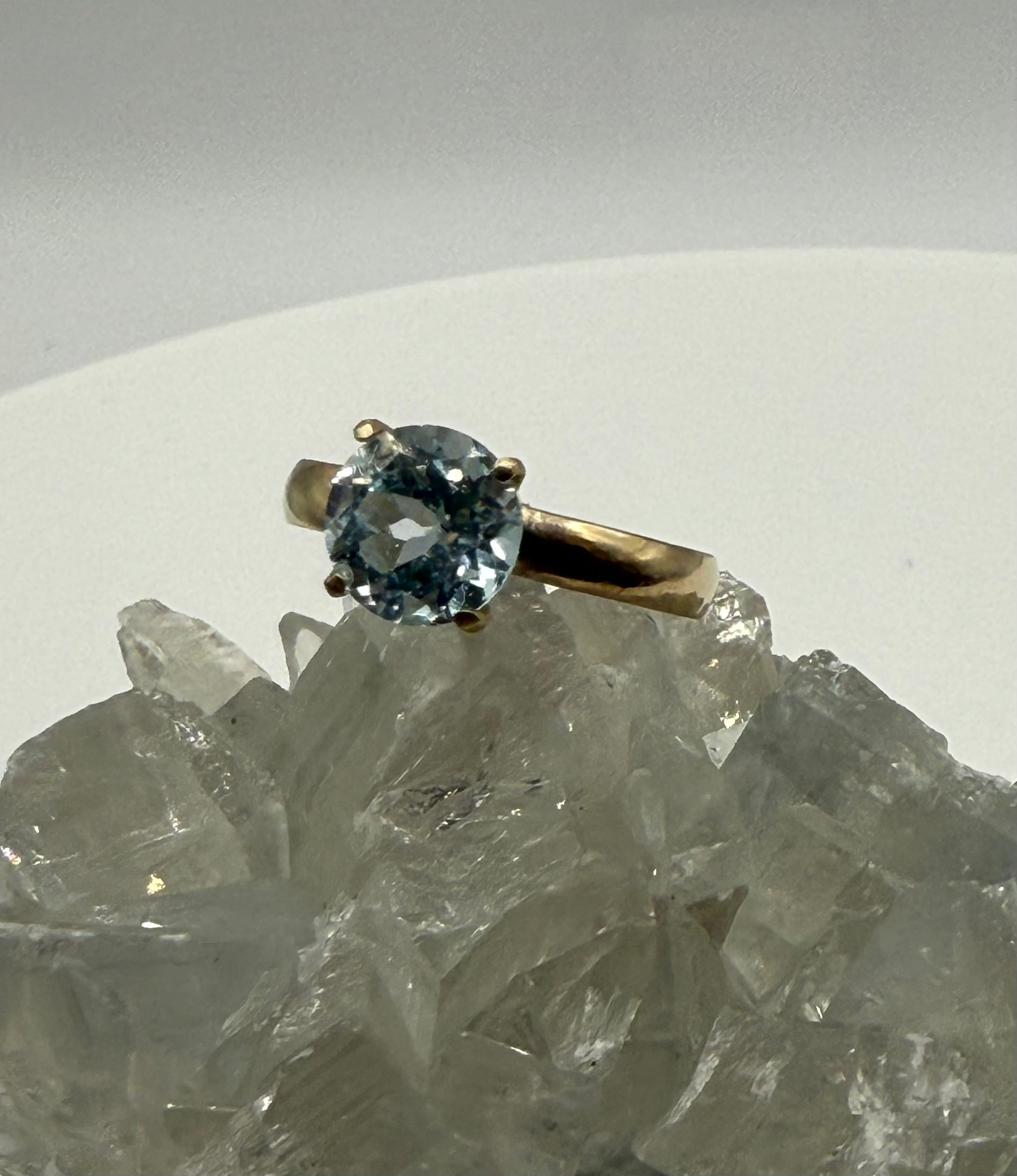 14k Solitaire Round Aquamarine Ring.