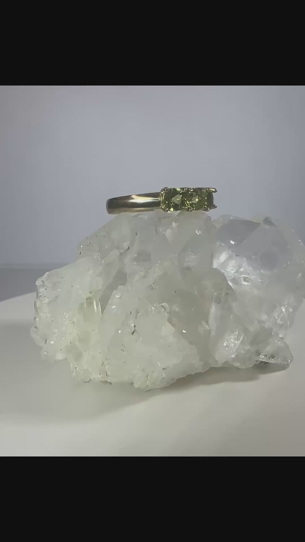 14k Yellow Gold Three Stone Setting Natural Peridot Ring