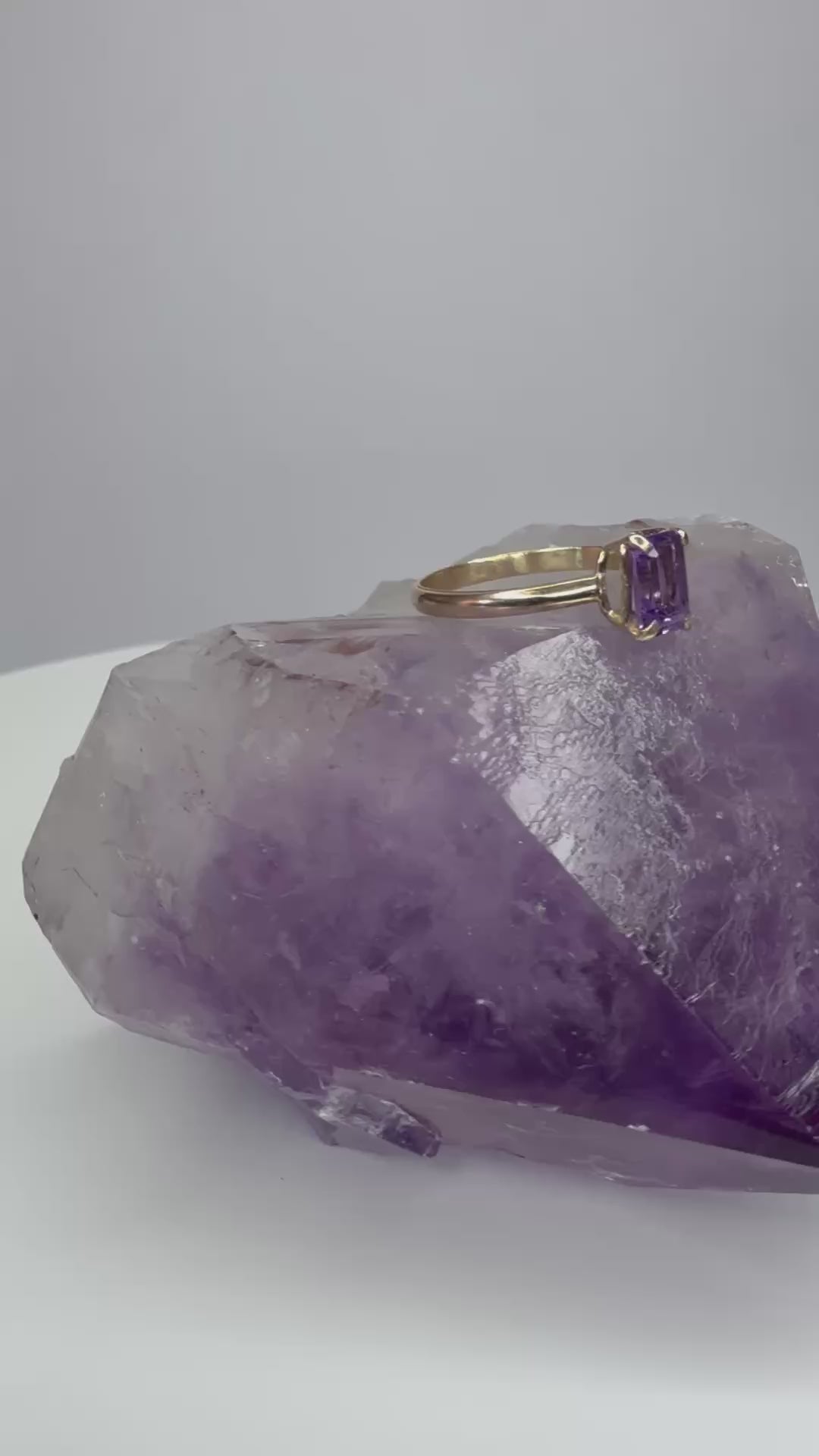 14k Yellow Gold Amethyst Ring