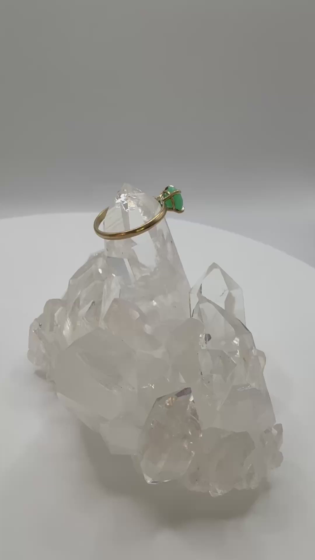 14k Yellow Gold Chrysoprase Ring