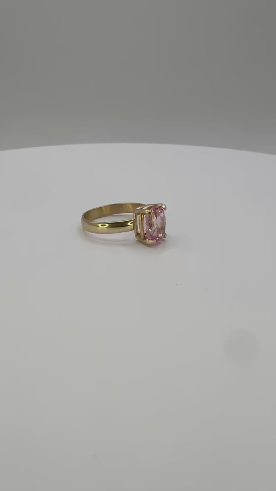 14k Yellow Gold Ceylon Peach Sapphire Ring