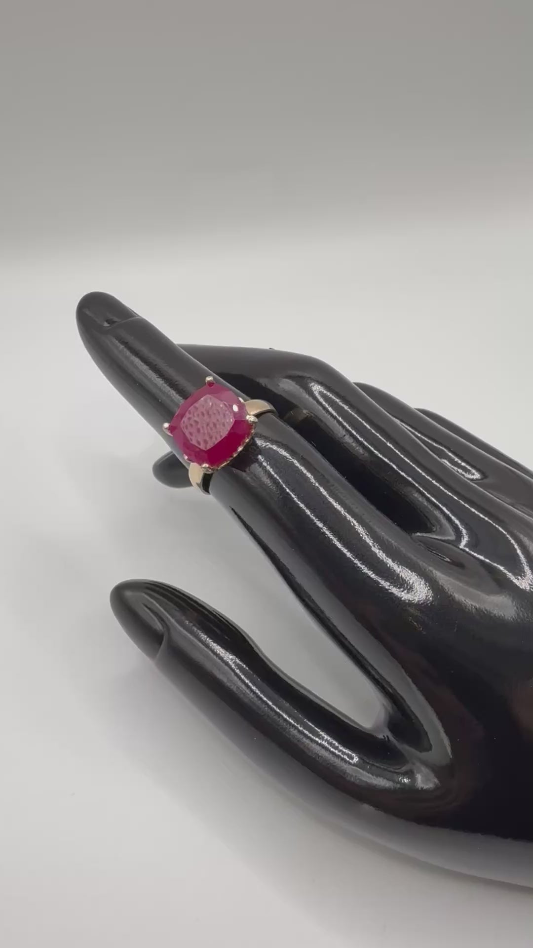 14k Yellow Gold 6ct Natural Ruby Ring
