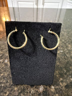 10k solid gold textured round hoop earrings with latch backs, small hoops